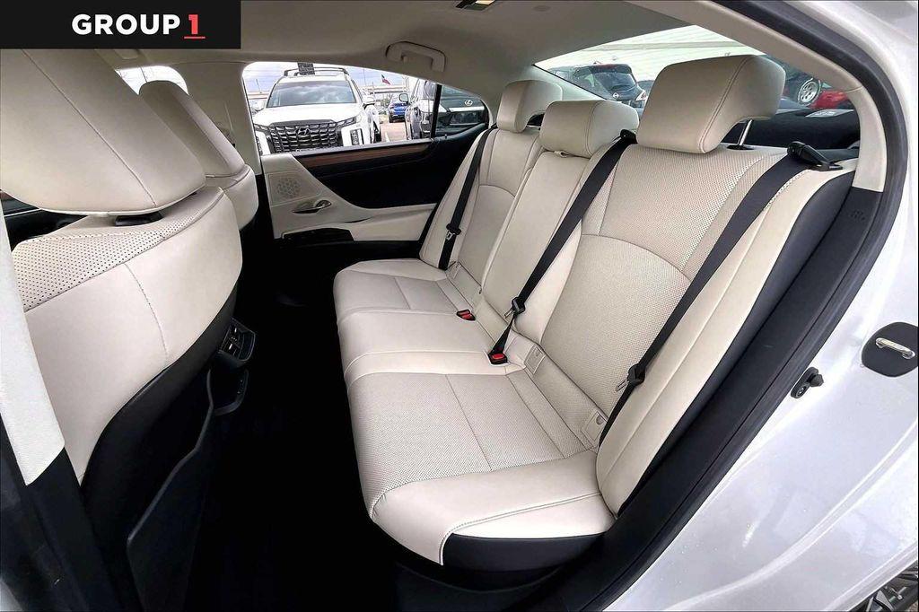 used 2025 Lexus ES 300h car, priced at $46,495