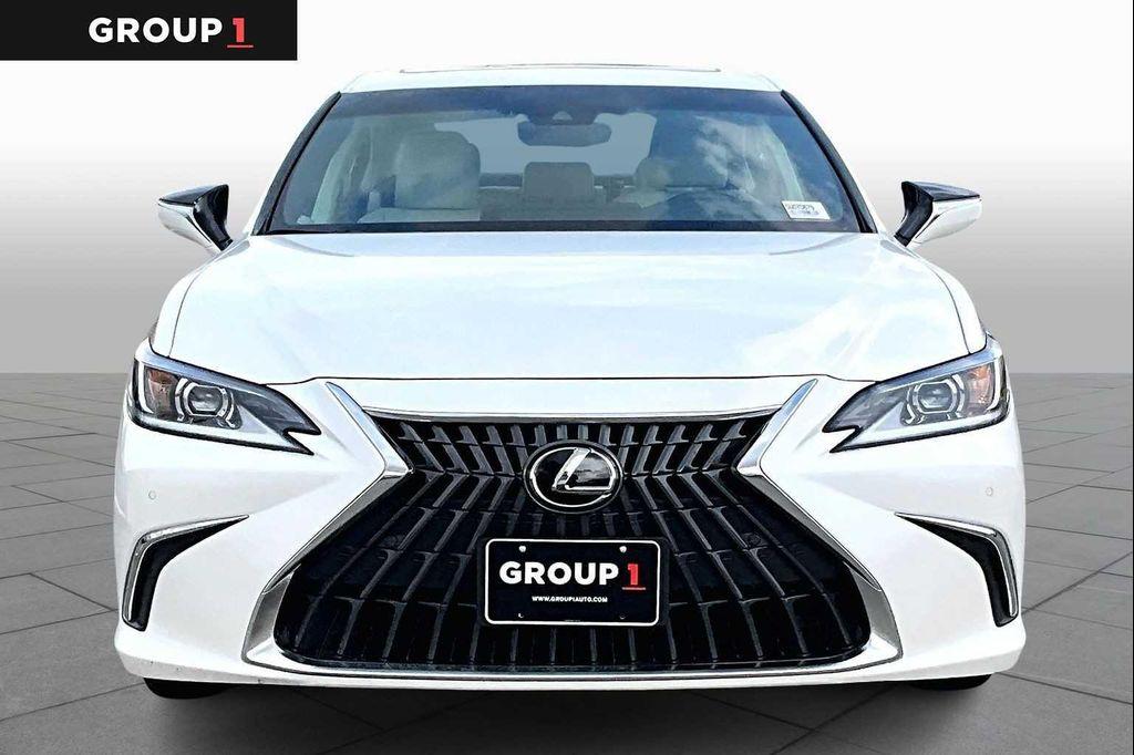 used 2025 Lexus ES 300h car, priced at $46,495