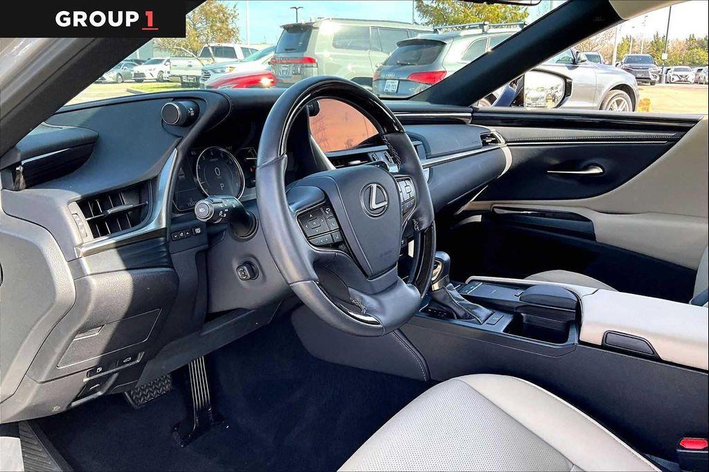 used 2020 Lexus ES 350 car, priced at $31,262