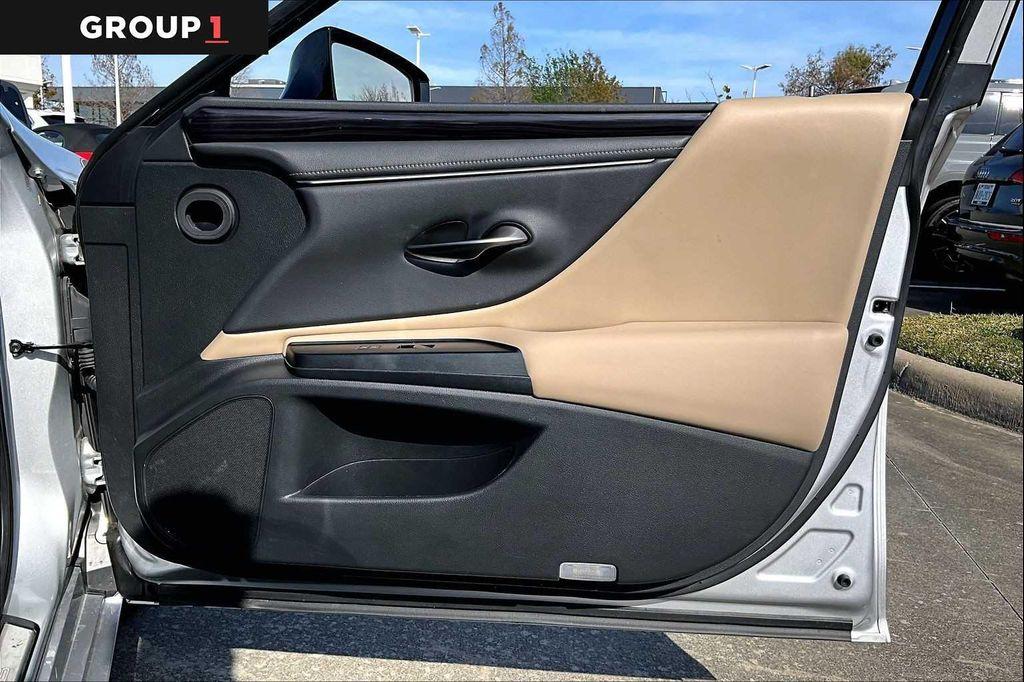 used 2020 Lexus ES 350 car, priced at $31,262