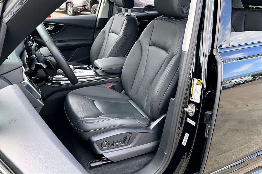 used 2022 Audi Q7 car, priced at $35,624