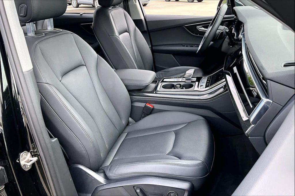 used 2022 Audi Q7 car, priced at $35,624