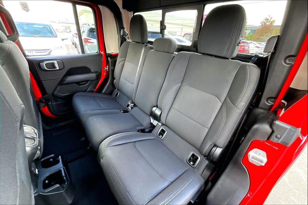 used 2022 Jeep Gladiator car, priced at $25,495