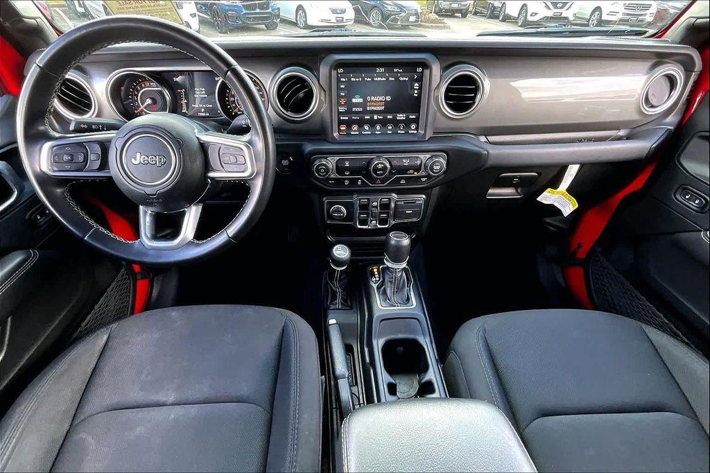 used 2022 Jeep Gladiator car, priced at $25,495