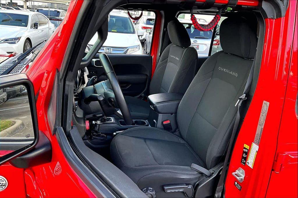 used 2022 Jeep Gladiator car, priced at $25,495