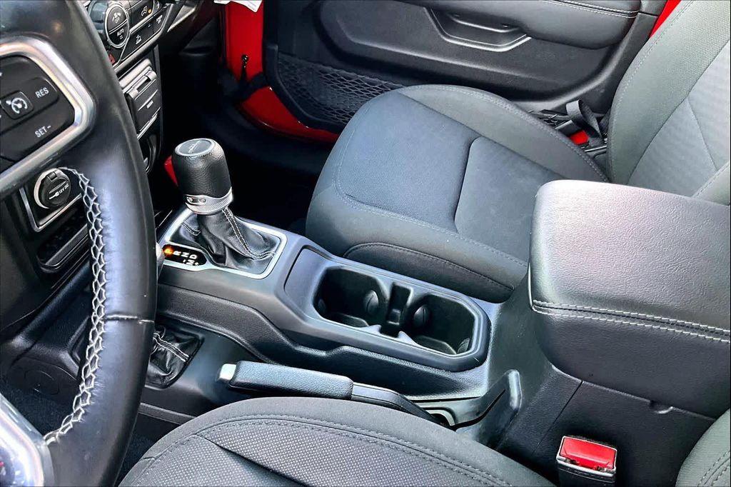 used 2022 Jeep Gladiator car, priced at $25,495