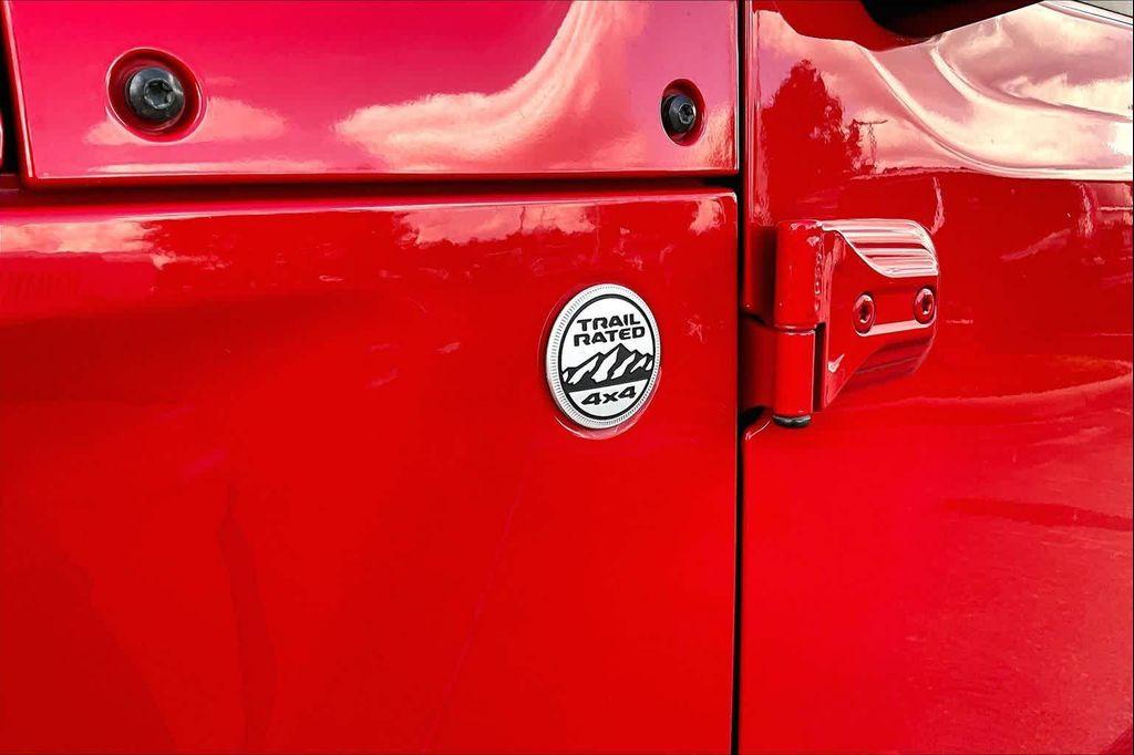 used 2022 Jeep Gladiator car, priced at $25,495