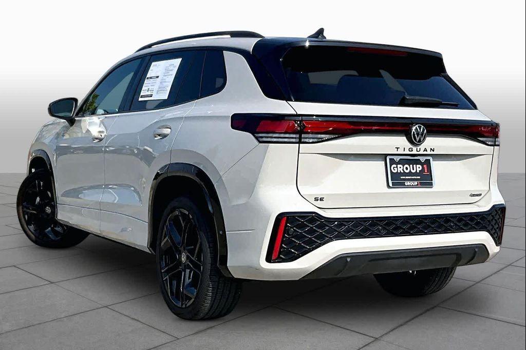 used 2025 Volkswagen Tiguan car, priced at $33,220