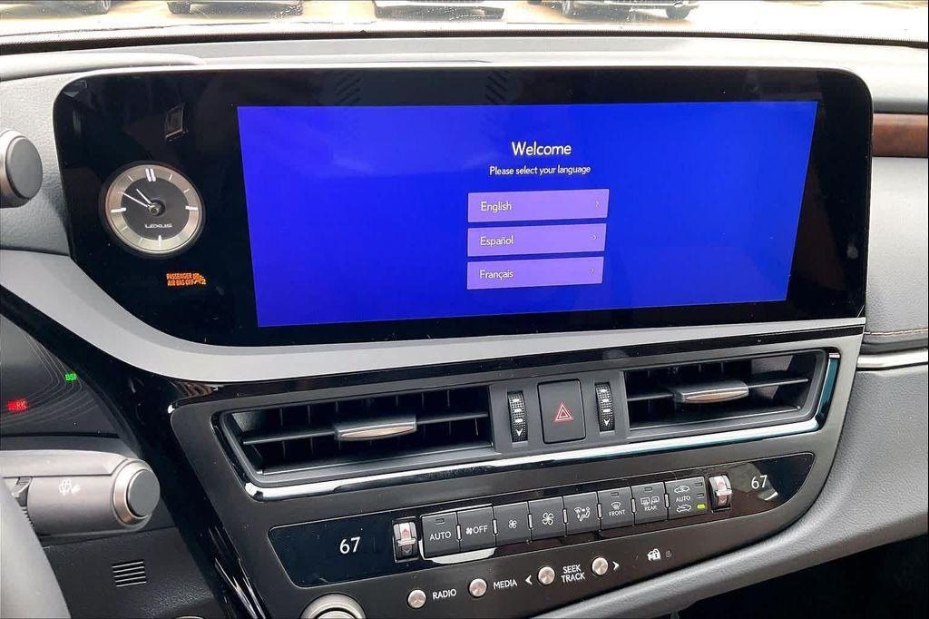 new 2025 Lexus ES 350 car, priced at $49,224