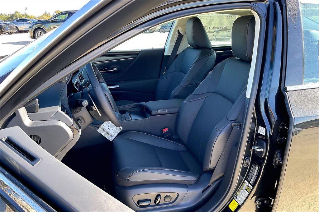 new 2025 Lexus ES 350 car, priced at $49,444