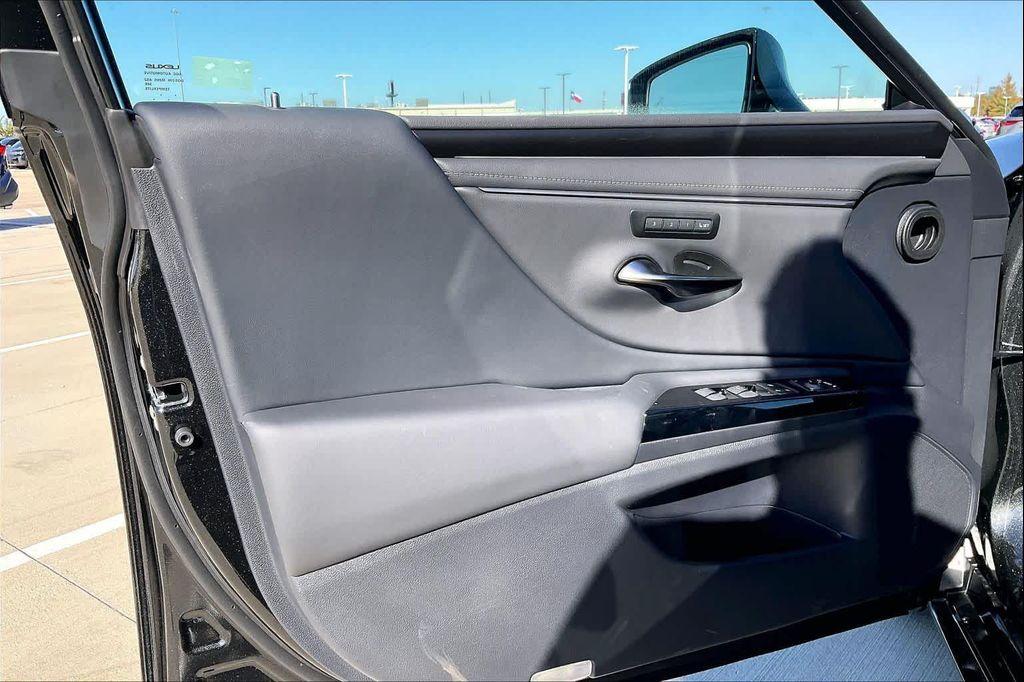new 2025 Lexus ES 350 car, priced at $49,444