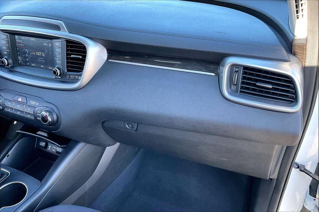 used 2020 Kia Sorento car, priced at $17,995