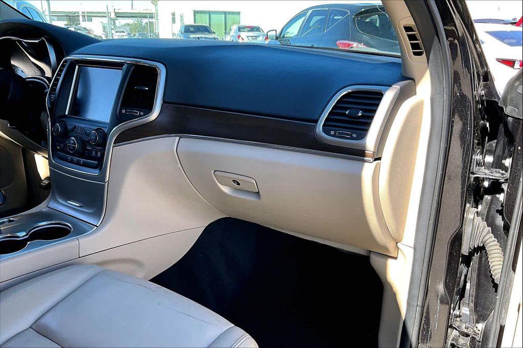 used 2015 Jeep Grand Cherokee car, priced at $14,995
