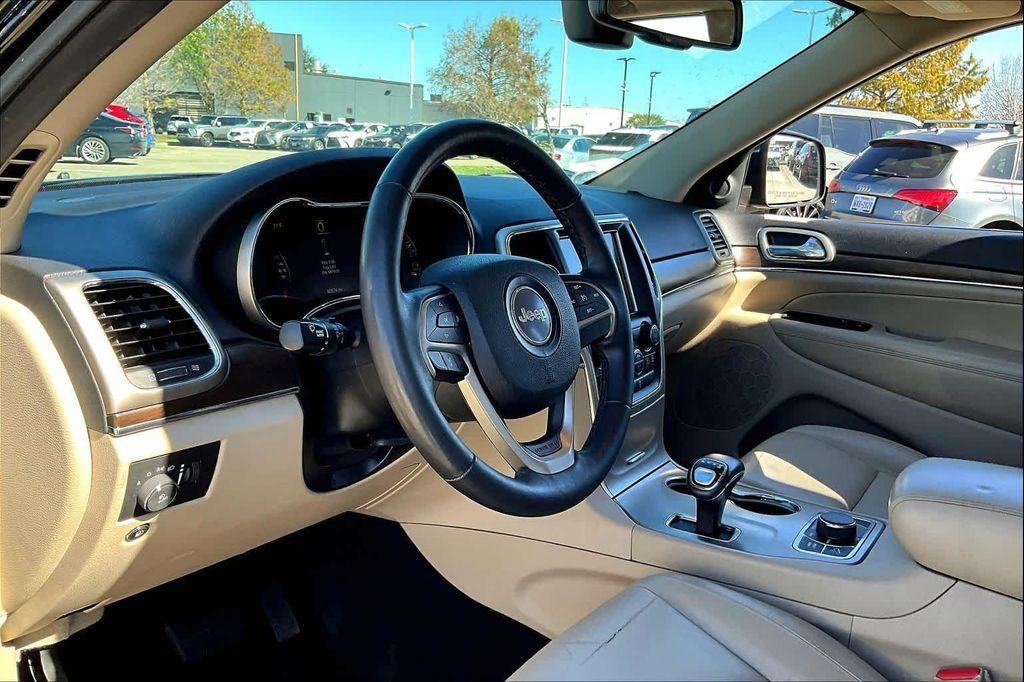 used 2015 Jeep Grand Cherokee car, priced at $14,995