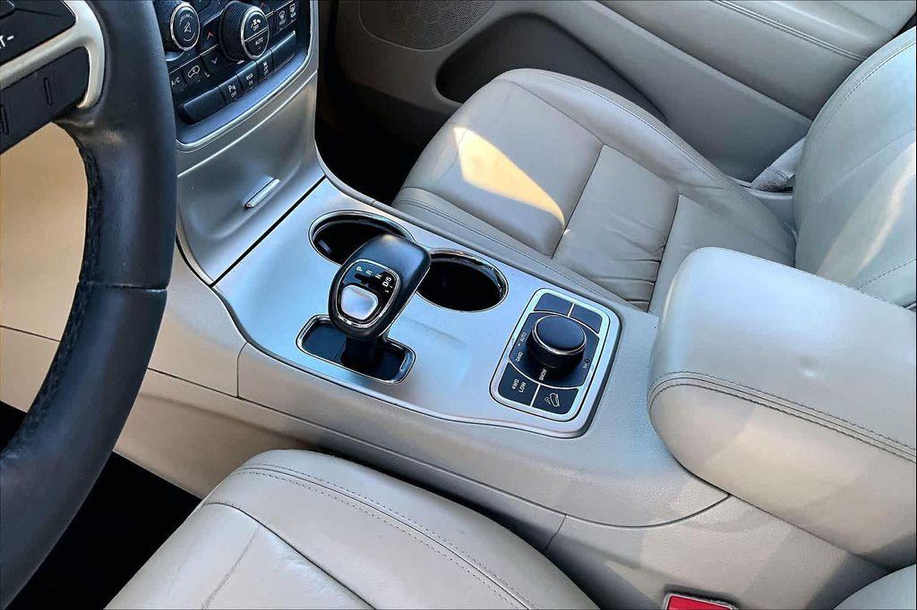 used 2015 Jeep Grand Cherokee car, priced at $14,995