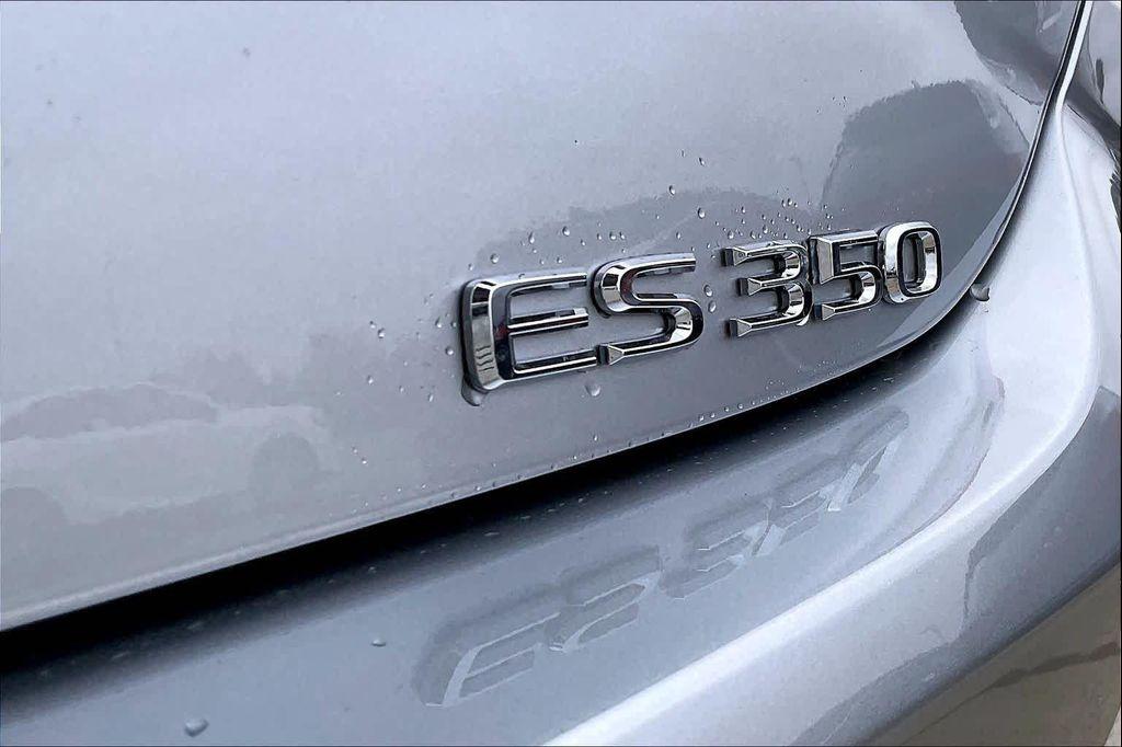new 2025 Lexus ES 350 car, priced at $49,600