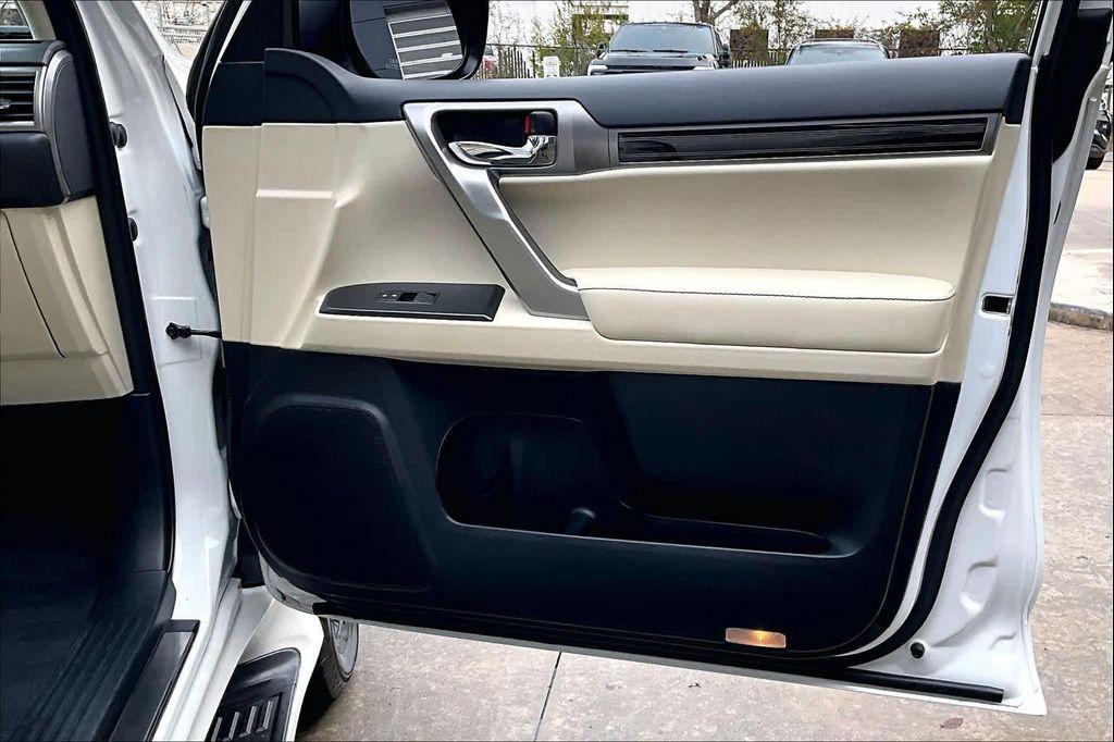 used 2023 Lexus GX 460 car, priced at $53,995