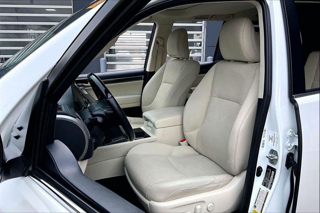 used 2023 Lexus GX 460 car, priced at $53,995