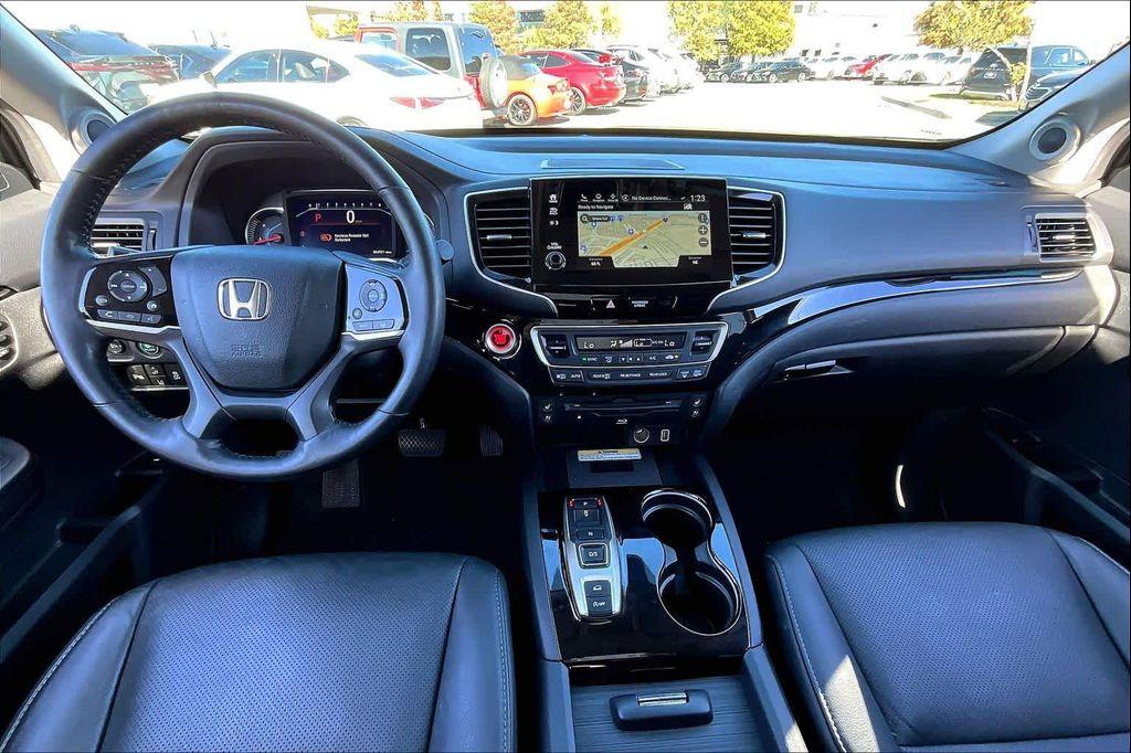used 2021 Honda Pilot car, priced at $31,920