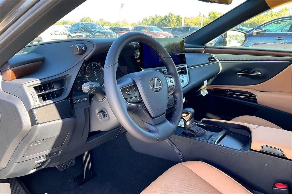 new 2025 Lexus ES 350 car, priced at $49,550