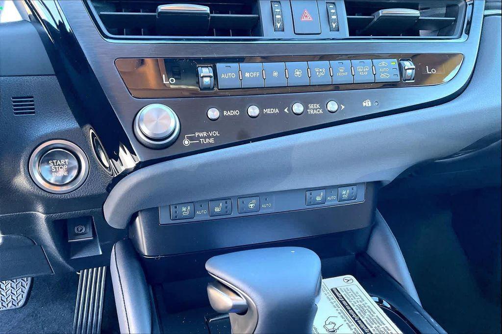 new 2025 Lexus ES 350 car, priced at $49,550