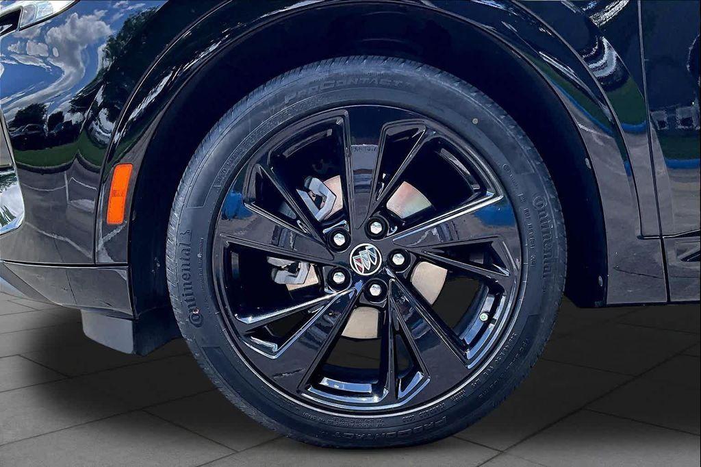 used 2022 Buick Envision car, priced at $23,520