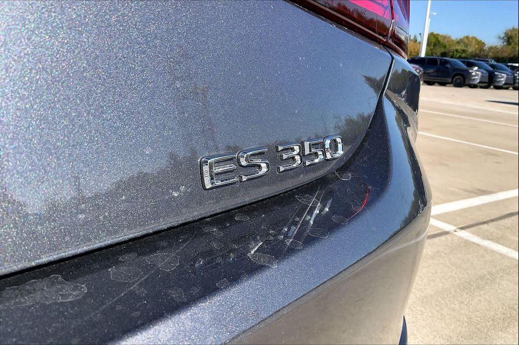 new 2025 Lexus ES 350 car, priced at $49,649