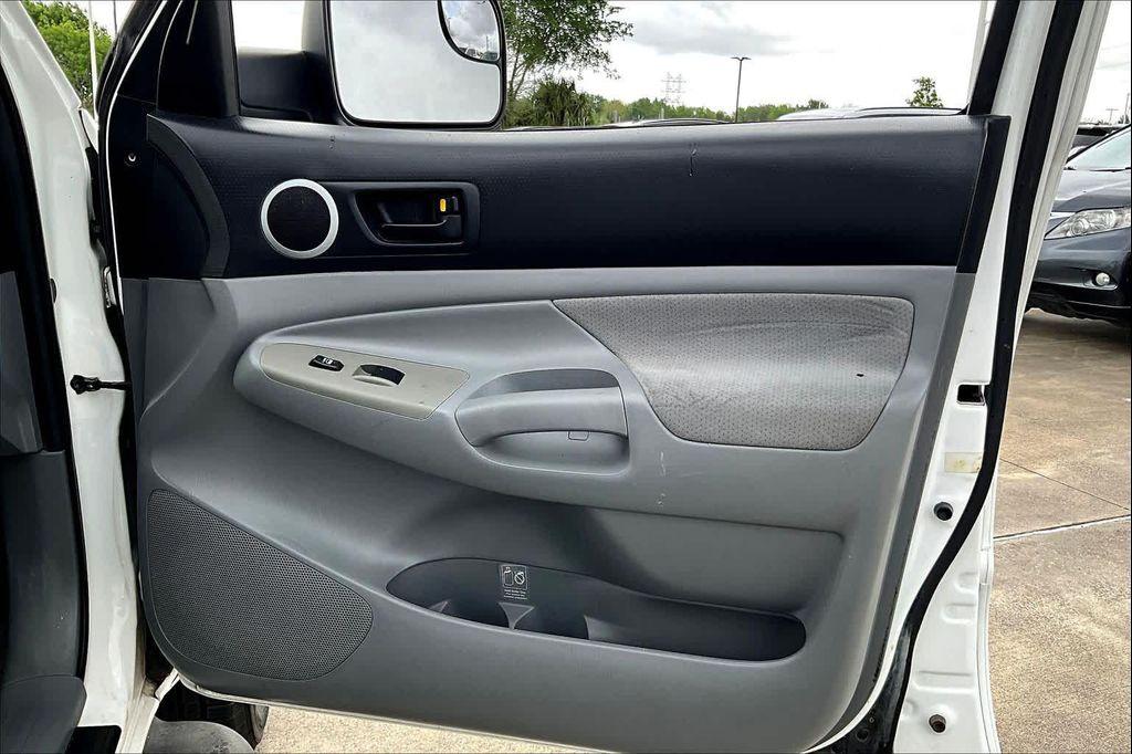 used 2007 Toyota Tacoma car, priced at $11,495