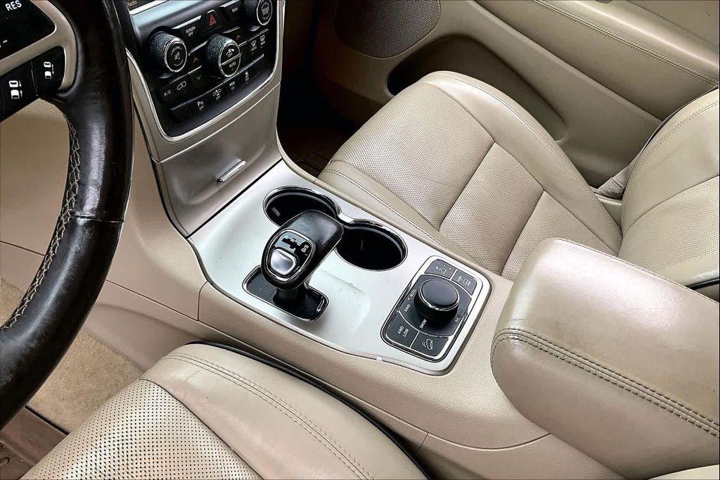 used 2015 Jeep Grand Cherokee car, priced at $10,495