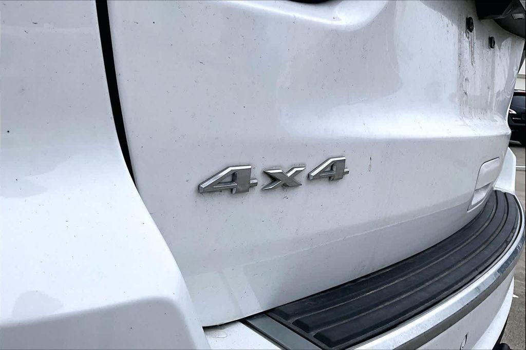 used 2015 Jeep Grand Cherokee car, priced at $10,495