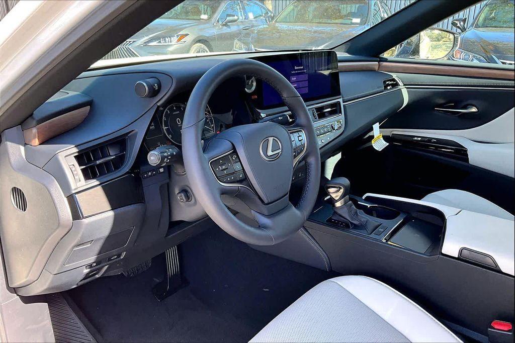 new 2025 Lexus ES 350 car, priced at $49,625