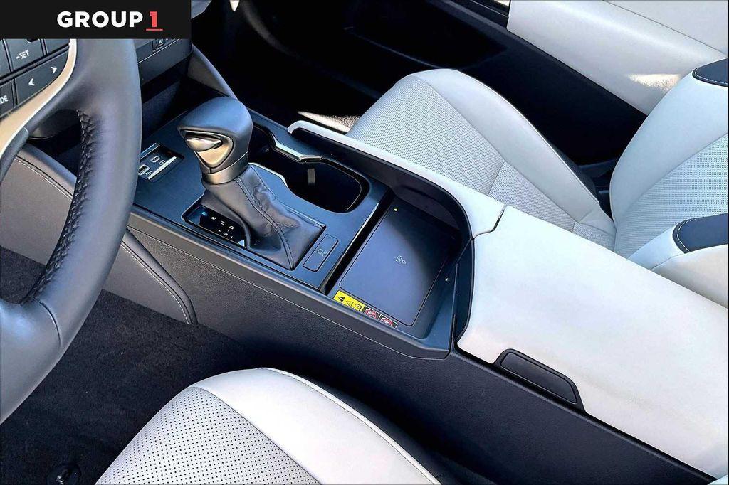 used 2025 Lexus ES 350 car, priced at $44,495