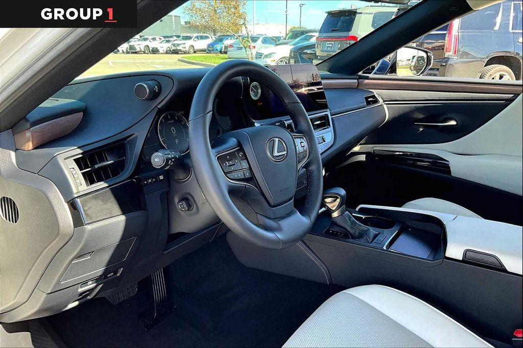 used 2025 Lexus ES 350 car, priced at $44,495