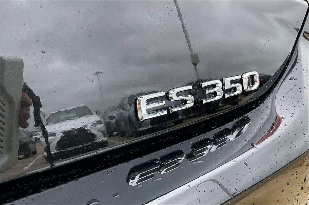 new 2025 Lexus ES 350 car, priced at $47,764
