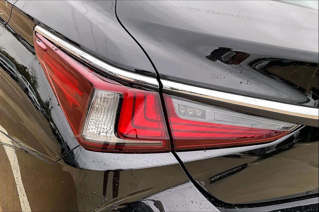 new 2025 Lexus ES 350 car, priced at $47,764