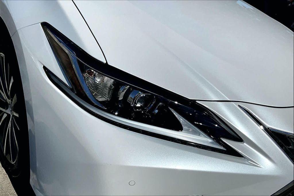 new 2025 Lexus ES 350 car, priced at $48,464