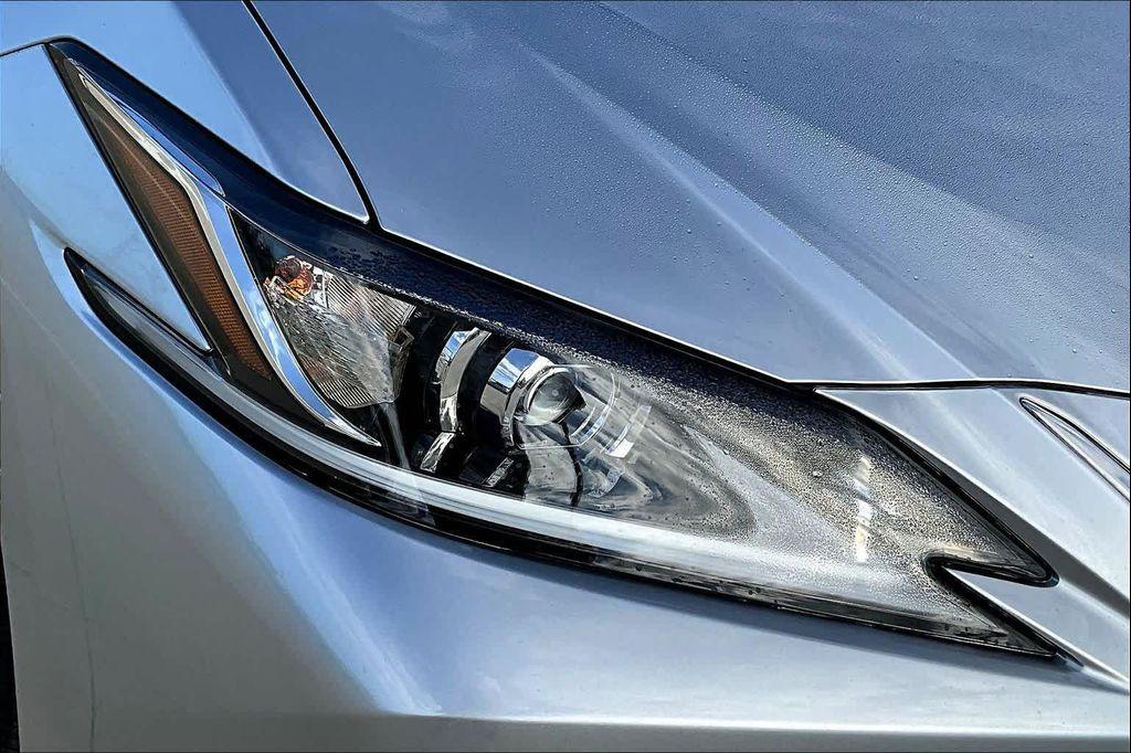new 2025 Lexus ES 350 car, priced at $49,649