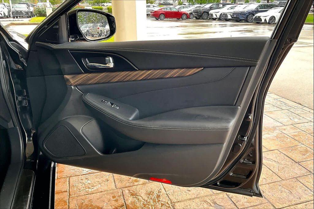 used 2016 Nissan Maxima car, priced at $15,220