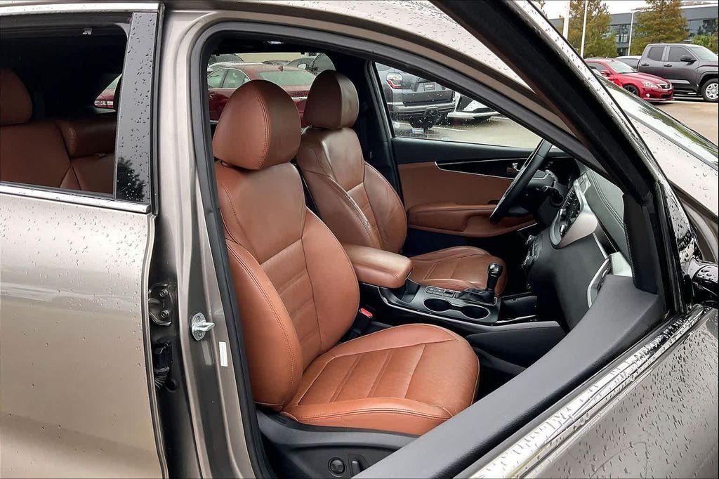 used 2019 Kia Sorento car, priced at $15,795