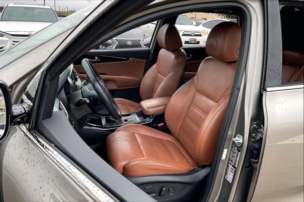 used 2019 Kia Sorento car, priced at $15,795