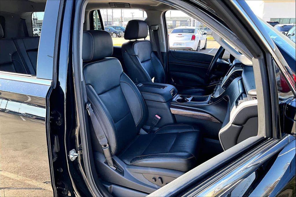 used 2016 GMC Yukon car, priced at $17,995