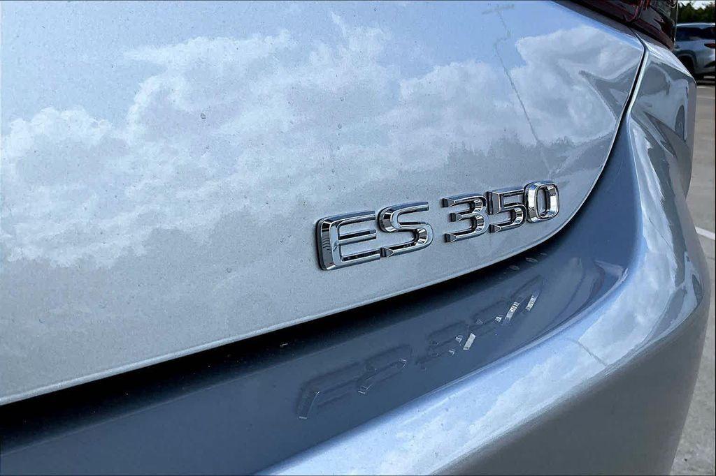 new 2025 Lexus ES 350 car, priced at $49,649