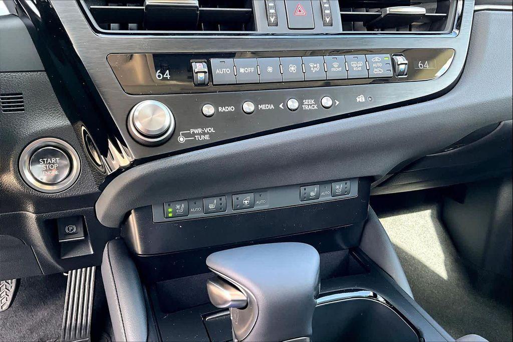new 2025 Lexus ES 350 car, priced at $49,649