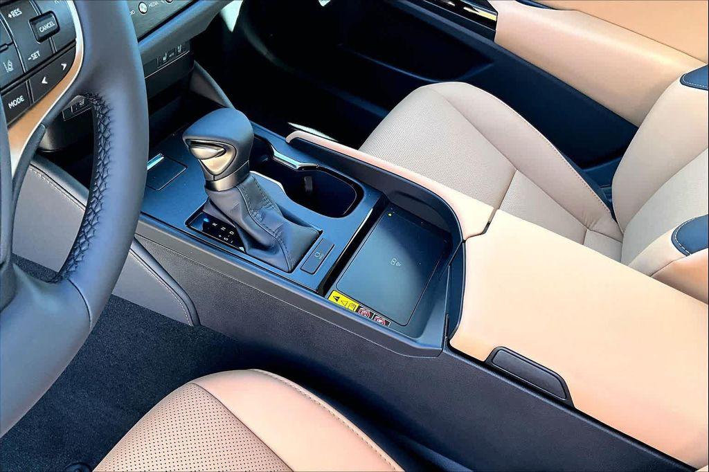 new 2025 Lexus ES 350 car, priced at $49,625