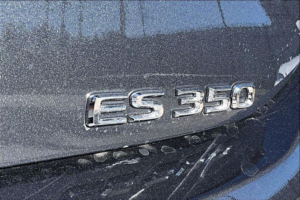 new 2025 Lexus ES 350 car, priced at $49,625