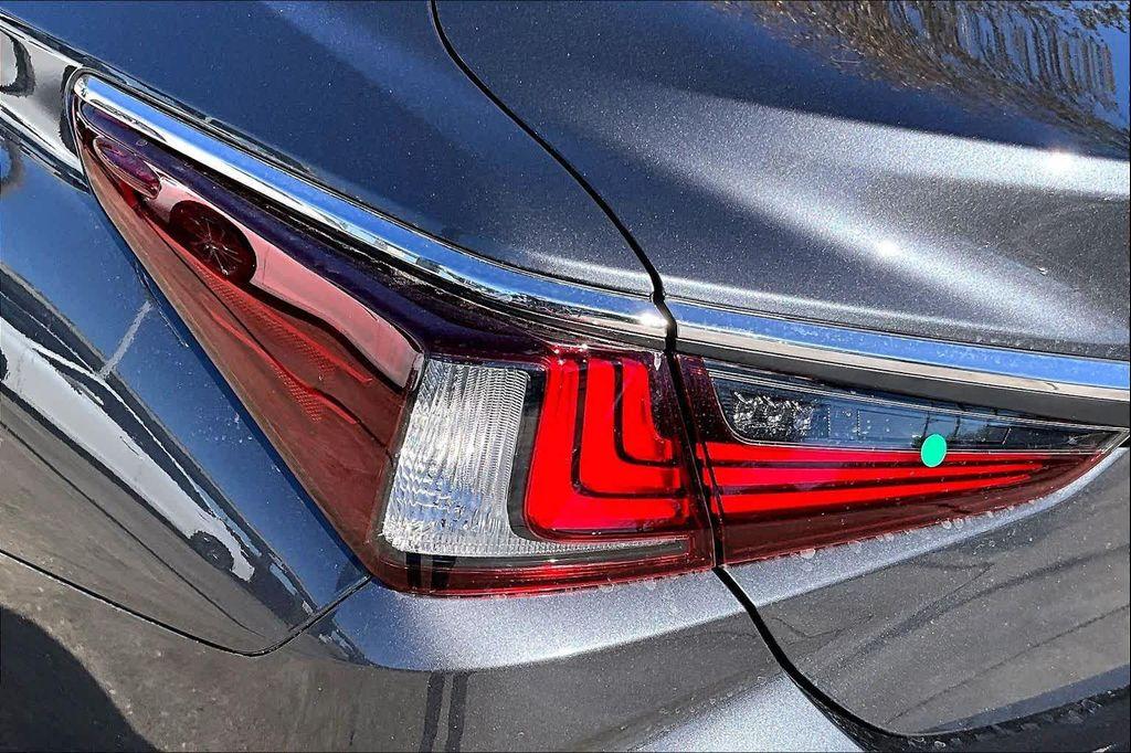 new 2025 Lexus ES 350 car, priced at $49,625