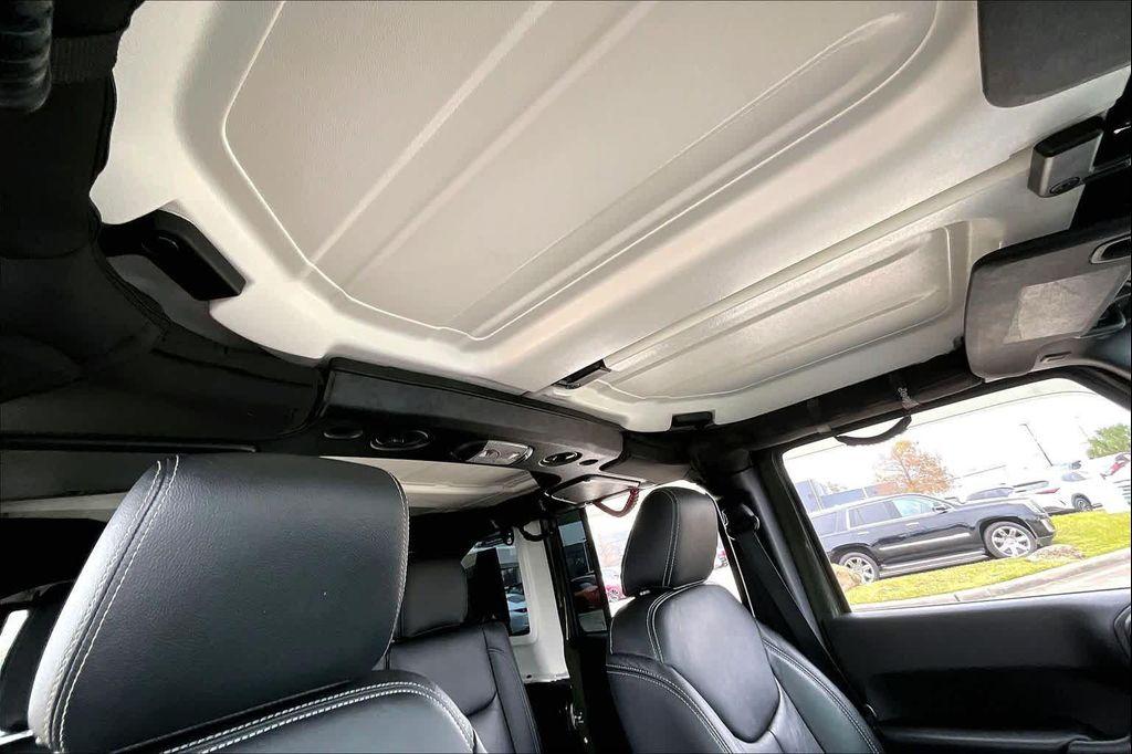 used 2015 Jeep Wrangler Unlimited car, priced at $19,995