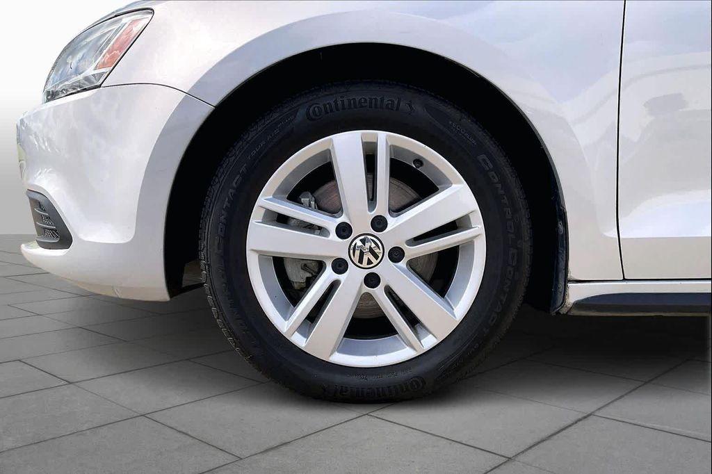 used 2013 Volkswagen Jetta Hybrid car, priced at $9,995