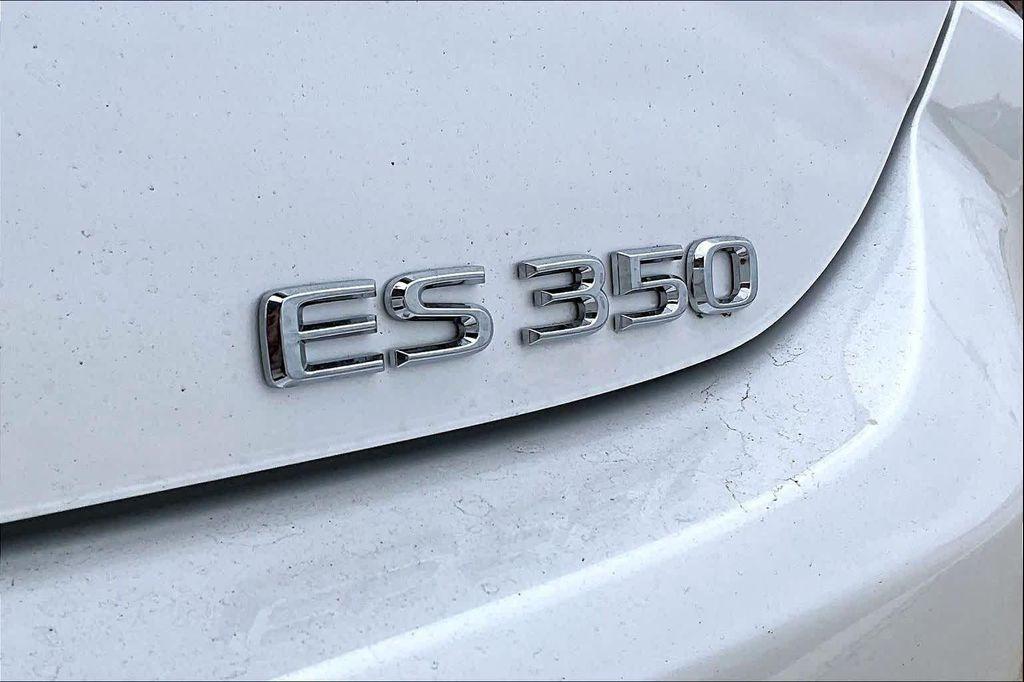 new 2025 Lexus ES 350 car, priced at $49,525