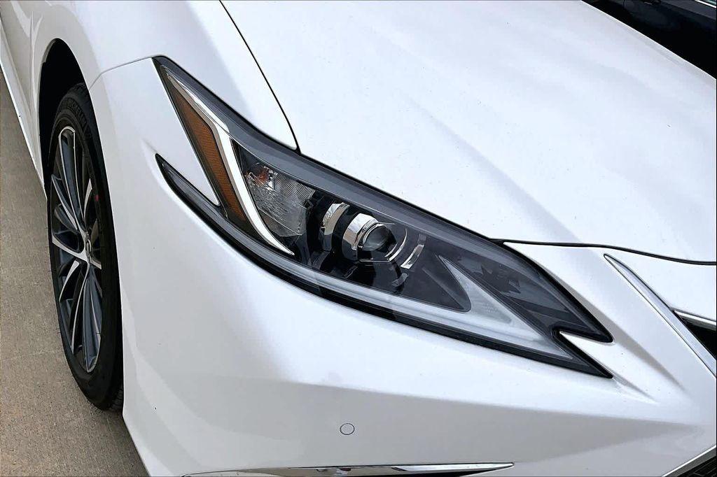 new 2025 Lexus ES 350 car, priced at $49,525
